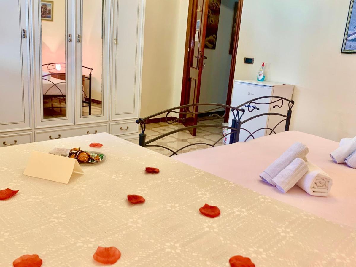 Bed & Breakfast Acquamarina Castro  ภายนอก รูปภาพ